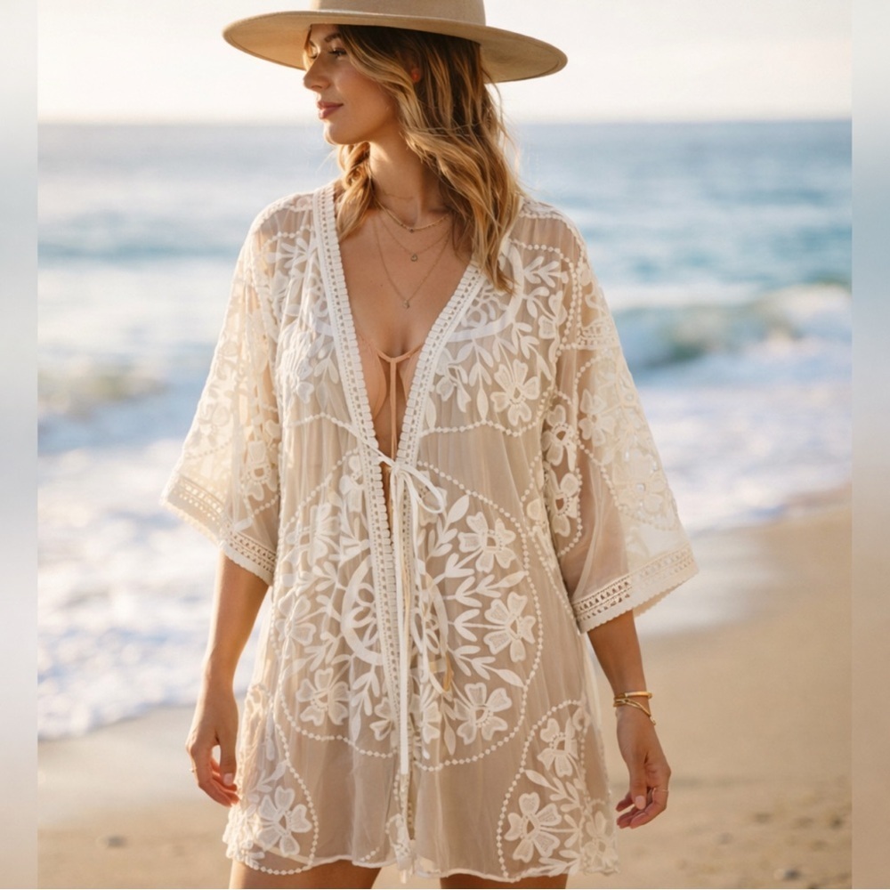 NWT Umgee Ivory Lace Floral Kimono Bell Sleeves Tie Front Bohemian Size Large